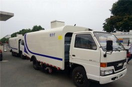 （5方）江铃小型吸尘车