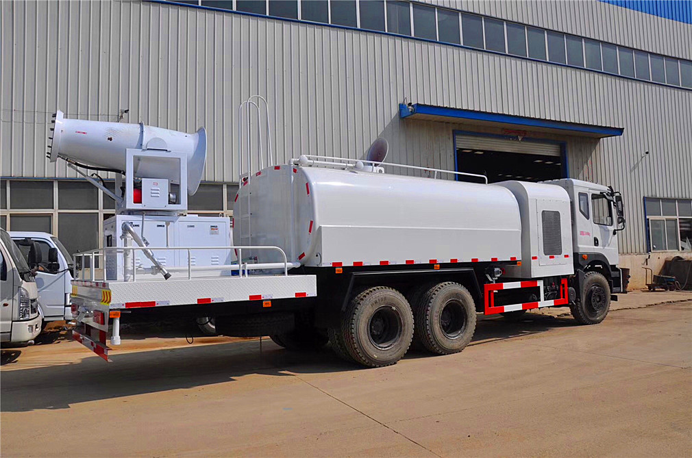 东风T5后双桥雾炮车10
