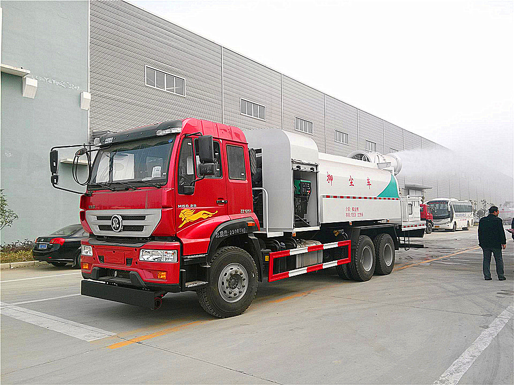 重汽斯太尔后双桥雾炮车07