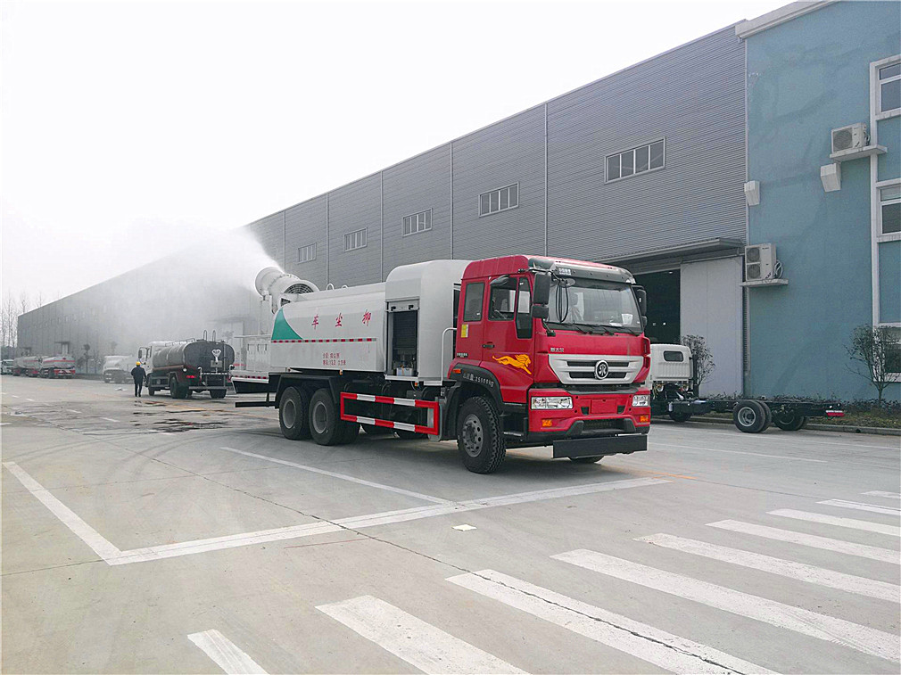 重汽斯太尔后双桥雾炮车08