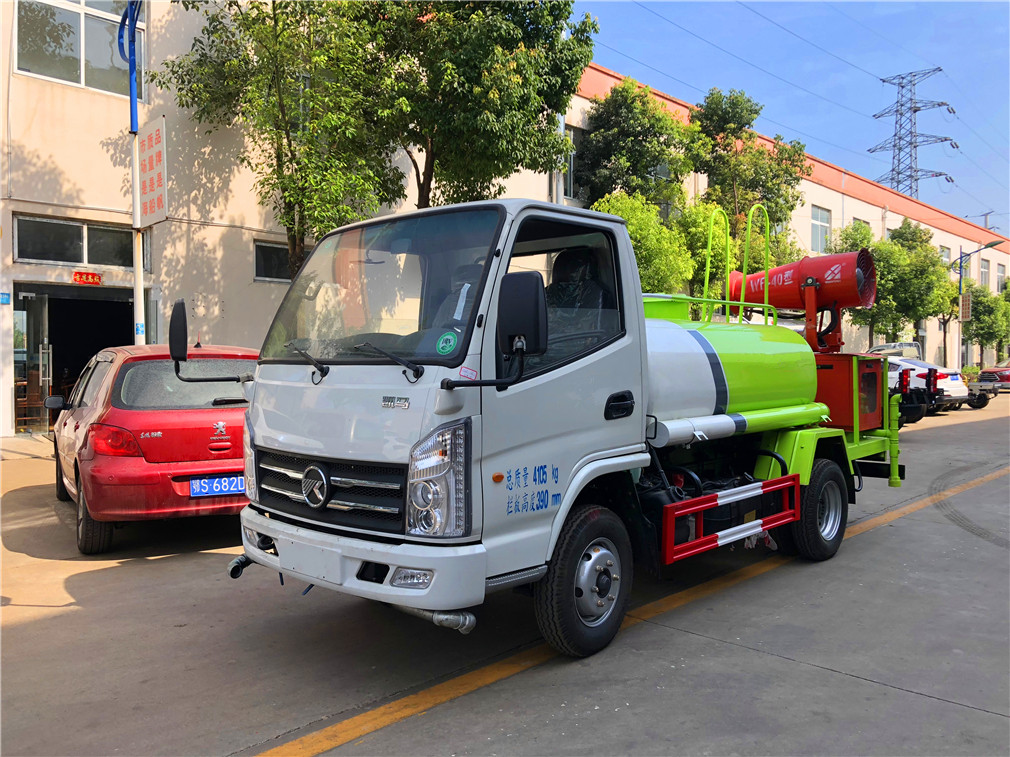 凯马雾炮车06