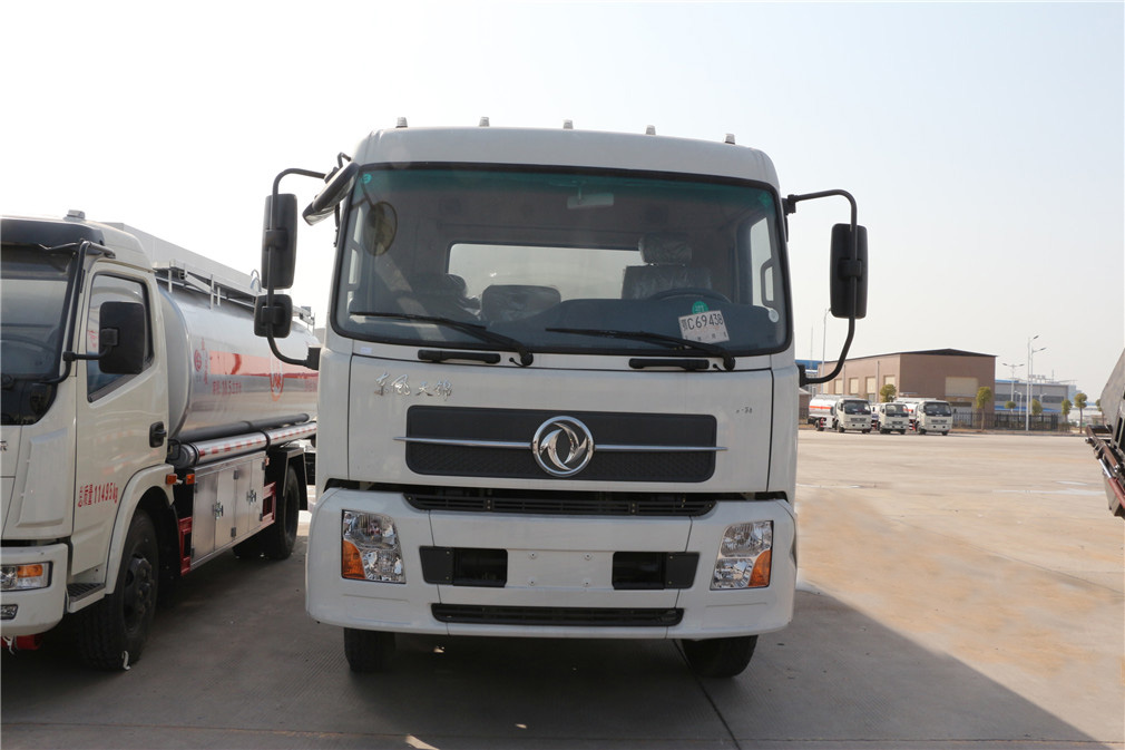 东风天锦（12方）吸污车 (2)
