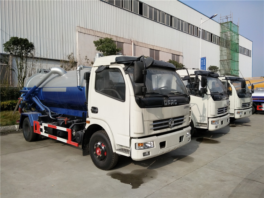 8方大多利卡吸污车 (3)