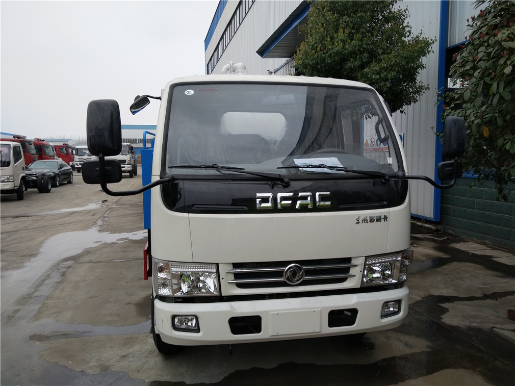 小多利卡清洗吸污车 (3)
