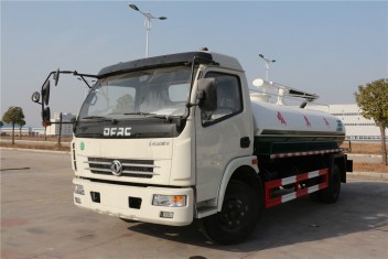 （8方）东风大多利卡吸粪车
