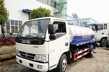 （5方）东风小多利卡吸粪车