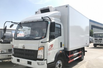 重汽豪沃冷藏车(蓝牌，厢长4.0米)