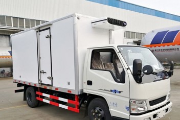 江铃新顺达冷藏车(蓝牌，厢长4.2米)